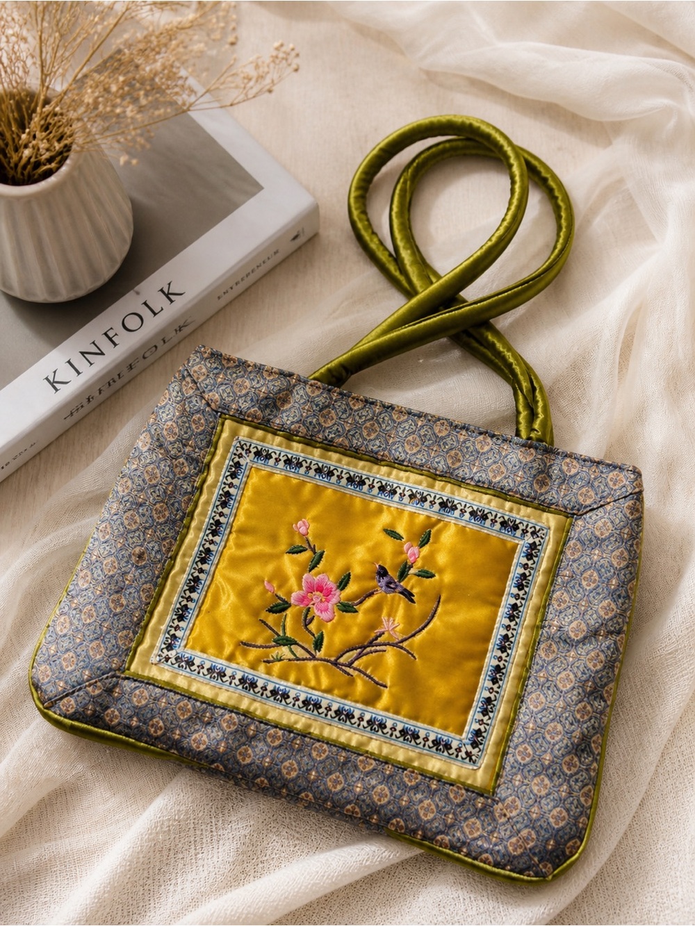 🌷🎀🌷Silk Embroidered Handmade 👛 Purse